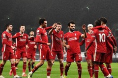 曼联C罗回归传闻：滕哈赫旧情未了，社交媒体迹象暗示加盟可能